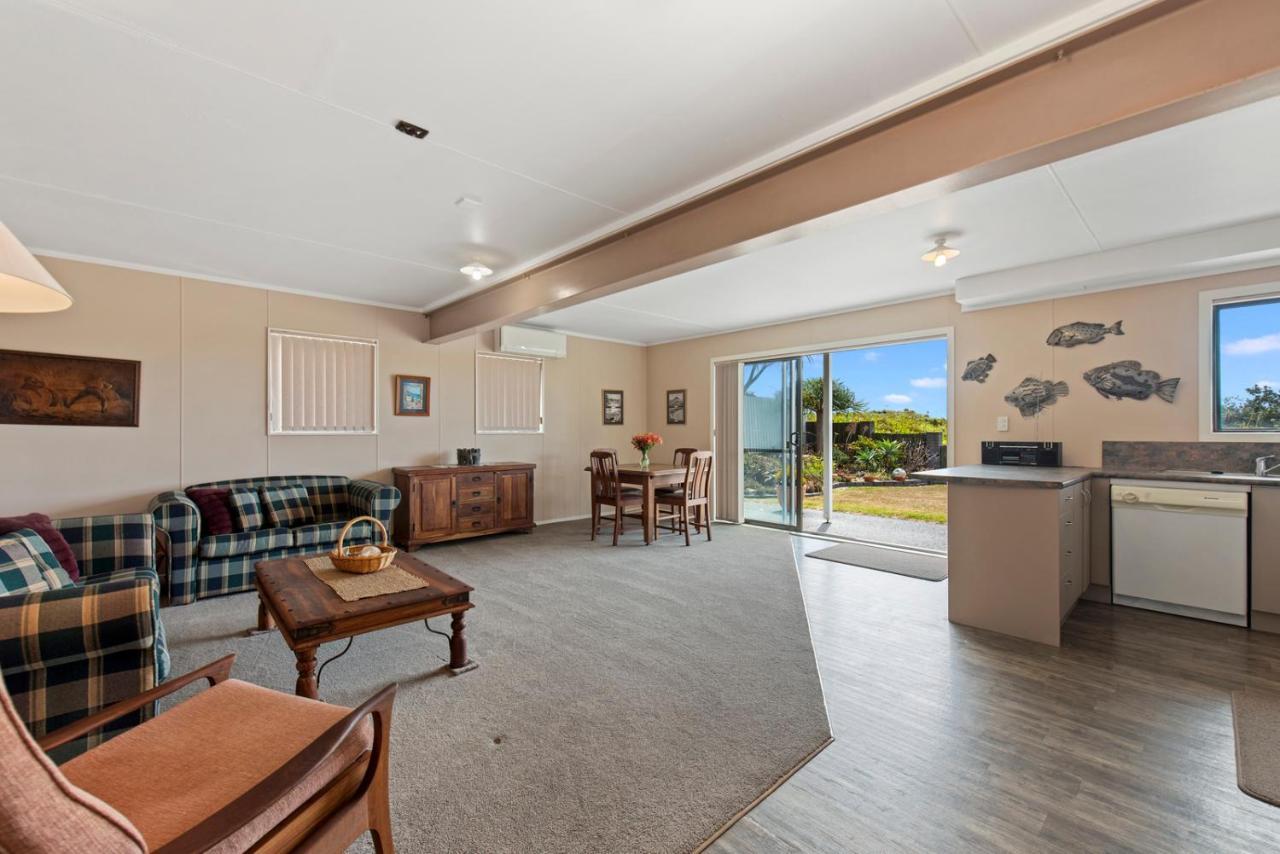 Oceanside Bach - Mount Maunganui Holiday Home Exterior foto